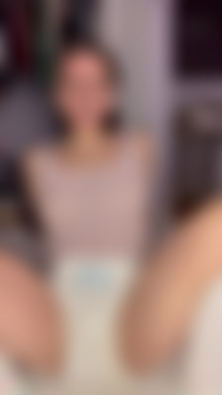 Littlestkittenx/2023-12-05-videopage-Posts-2581467-MC-17017882083844484922.mp4